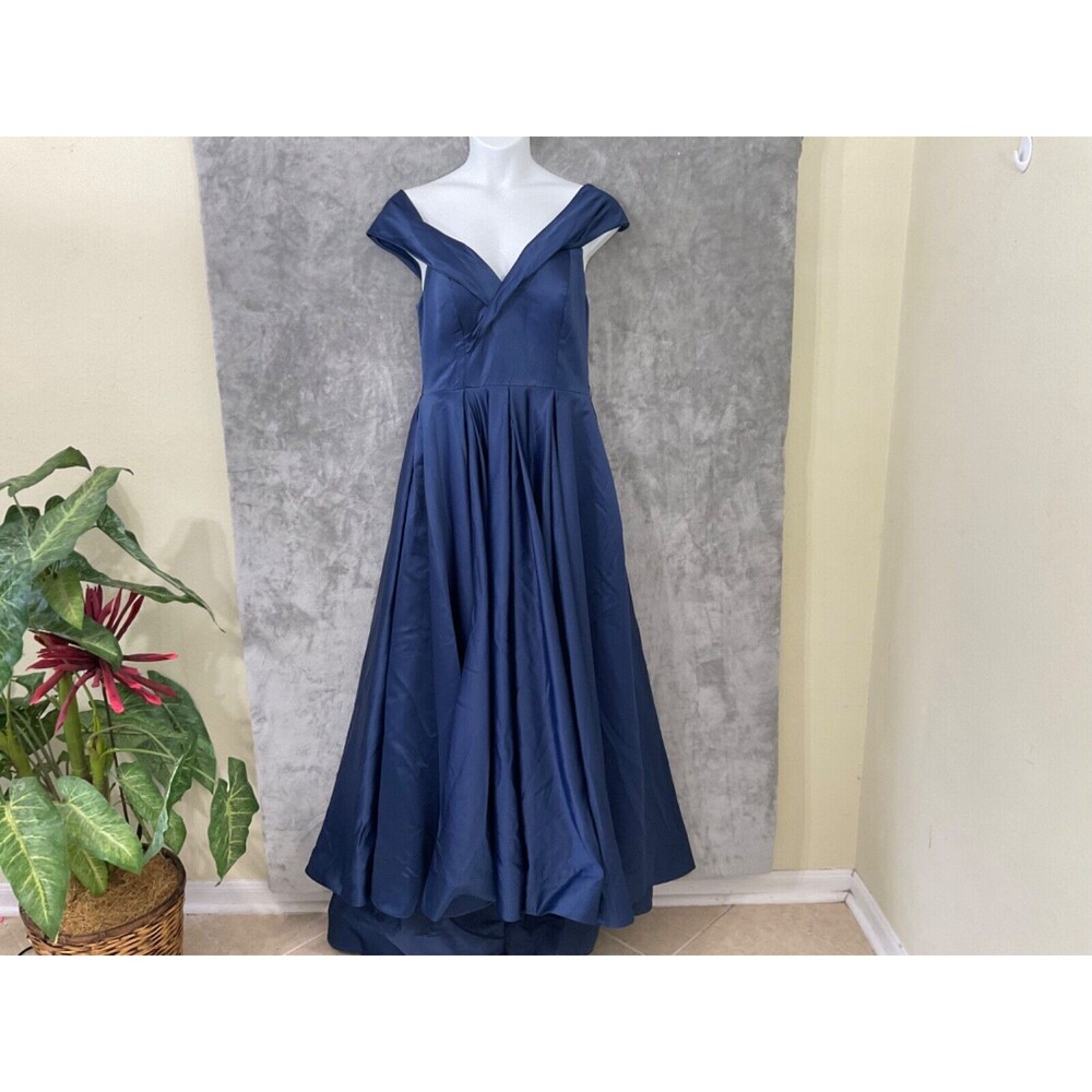 Stacees Formal maxi Gown women’s size 16 Royal Blue Prom Wedding Gala w train